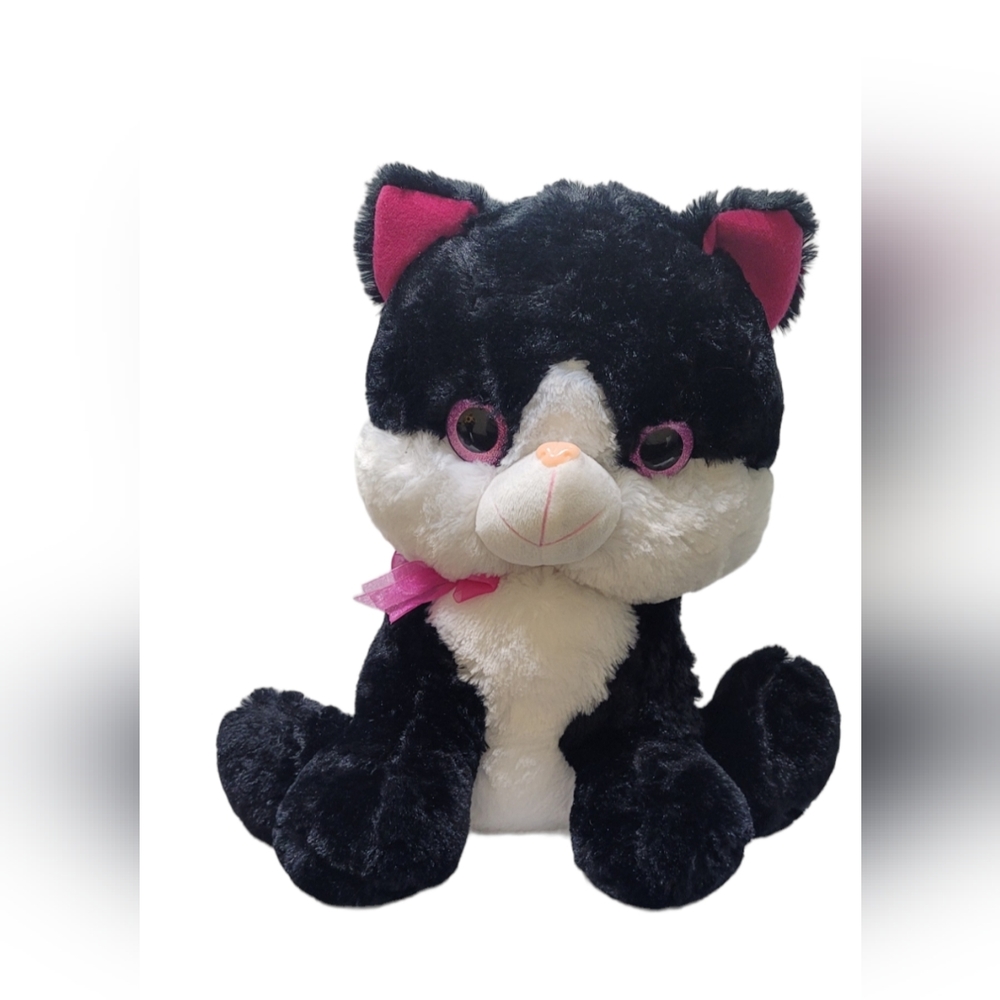 🥰 FUN & FUN TOYS, INC CAT  DOLL  ON WHITE  BACKGROUND.